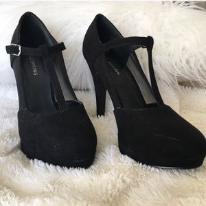 Call it Spring Black Mesh Pump